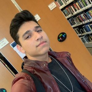 Meet your Posher, Aadityam